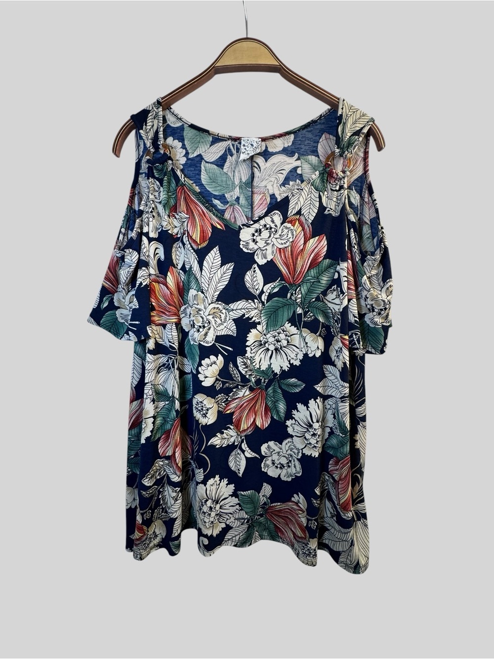 NAIF Women’s Navy Floral Cold Shoulder Tunic Top Plus Size 3X Boho Blouse